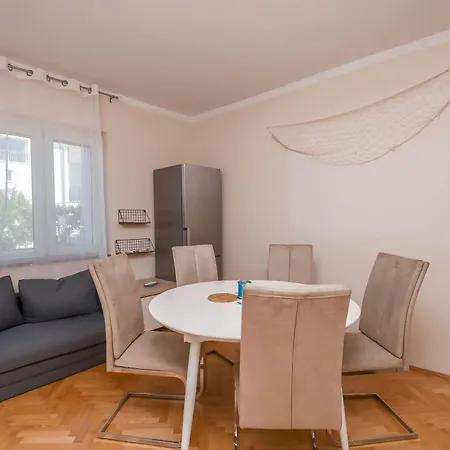 Apartment Makakada