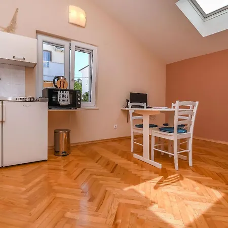 Apartment Makakada