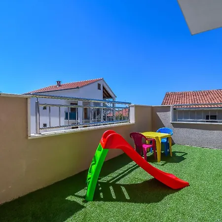 Apartment Makakada Trogir